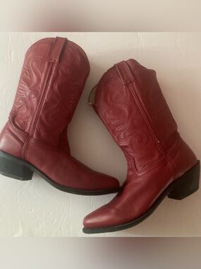 Durango Womens SZ 9.5 Red Western Embroidered Cowgirl Boots